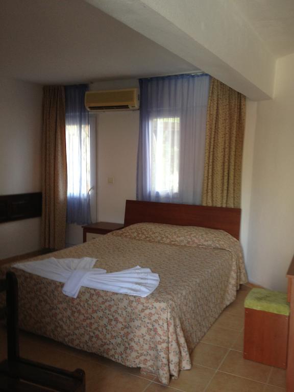 R.E.D. Hotel Олудениз Екстериор снимка